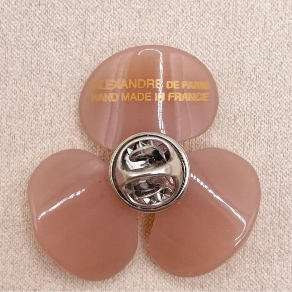 Alexandre de Paris muted coral pink flower Brooch - Picture 3 of 4